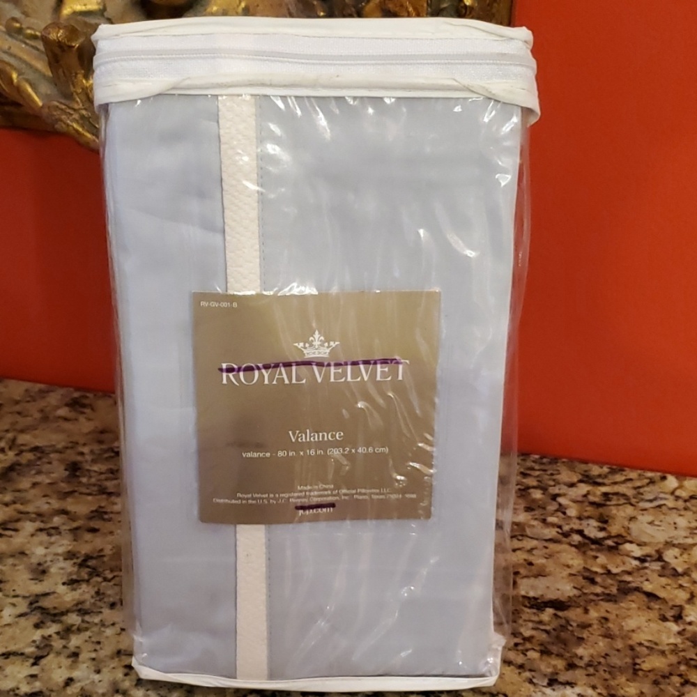 Royal Velvet Valance